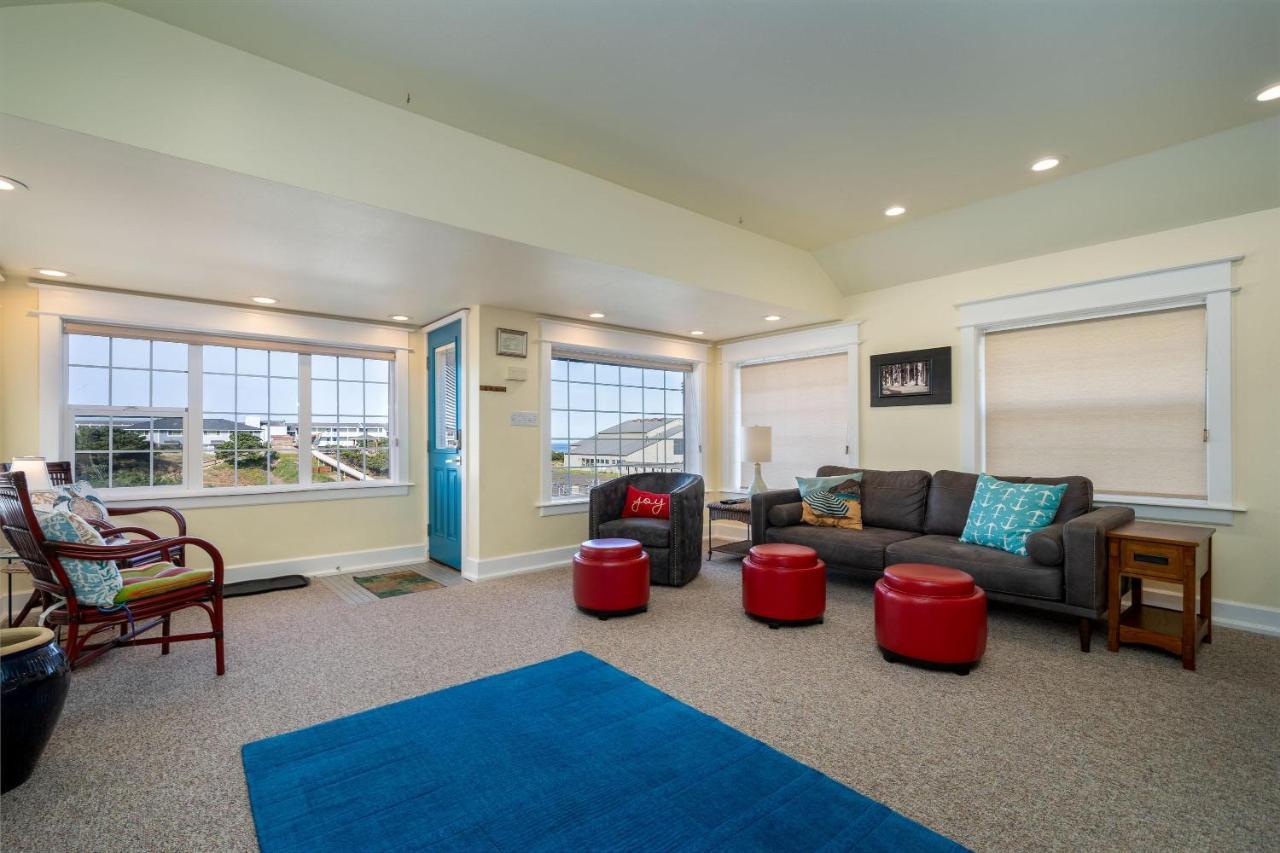 Nyevana Beach House Newport Exterior photo